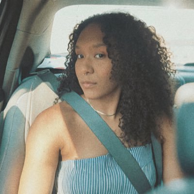 VivianL98's profile picture. 