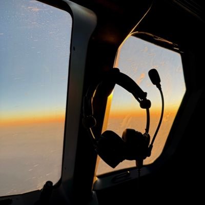 I fly planes, and click pictures, and watch football, and listen to music • Metalhead, Right seat occupant, Citizen of the interwebs 👍🏽