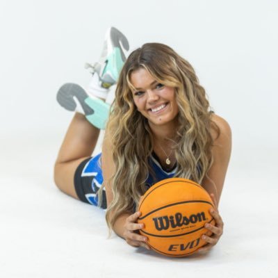 AliviaMcculla's profile picture. rockhurst wbb #33