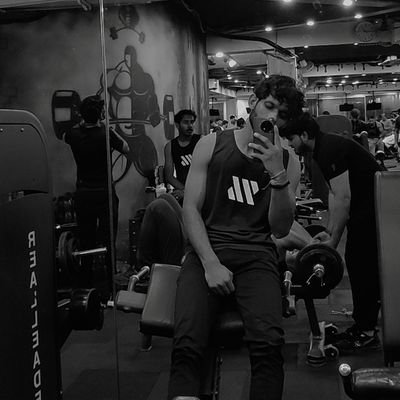 abhipandit_0's profile picture. 