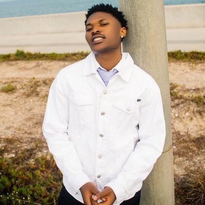 TRUST GOD ➕🌹
THINK POSI➕IVE🌴
🙏🥰 HUNGRY DAYS WILL PASS✌️👌
GIVE THANKS 🙏➕☝️🛐🍾🥂
#KUNMI