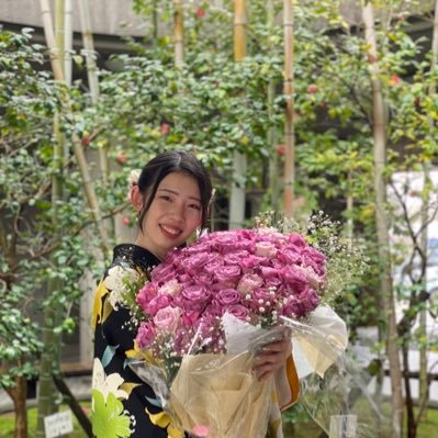 ayujiro_design's profile picture. SNSデザイナー・スライド資料作成｜YouTube運用（立ち上げ・ハウツー特化）｜スキルなし未経験から月収25万超え｜NC13期生｜元看護師｜看護師の月給3倍を目指す｜ポートフォリオは以下のリンクから🔗｜お仕事の依頼はDMへ