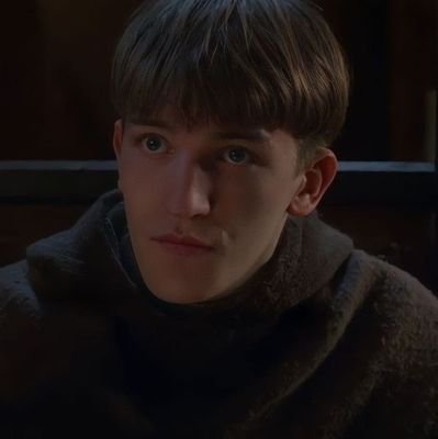 messermoony77's profile picture. 🇺🇦 marauders era is my home 🏘️💛
/ wolfstar • jily • jegulus / hufflepuff 🦡