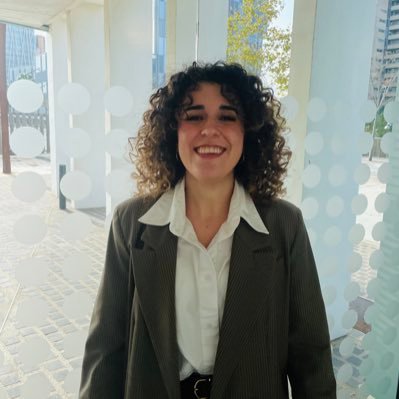 De la ciudad del sol y de los crespillos 🍋☀️ Biotecnóloga 🧬 Máster en Biomedicina Regenerativa 🔬🧫 Estudiante de Doctorado en @BiomaterialsUPC ♥️🖨️