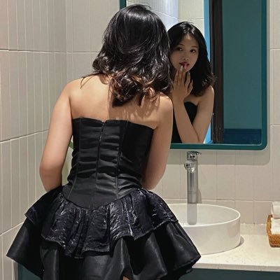 kimhien0317's profile picture. IG rjxjxjxr