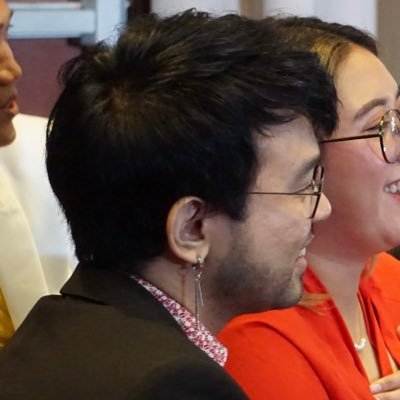 chibasantos_'s profile picture. 🇵🇭 • 🇦🇺 • 🏳️‍🌈 • ; • Programmer • Performer • Insomniac