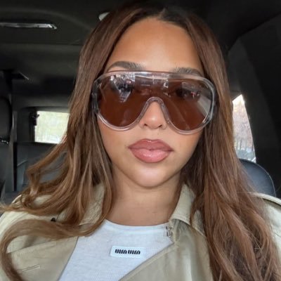 Maga girl God loves you all stay blessed keep smiling Jesus is coming soon