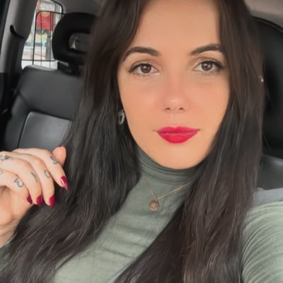 its_mia_cruz's profile picture. Historian in STEM 📜👩‍💻🇵🇹