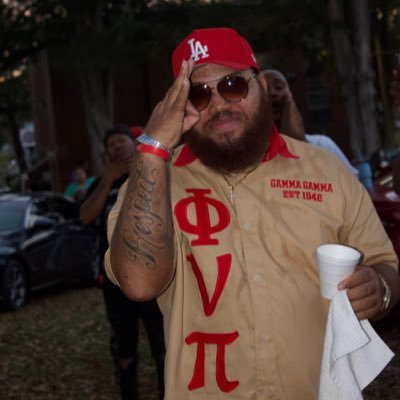 im 36 outspoken and outgoing chill laid back real grown man! BamaNUPE 2TRILL13 8 Klub no skate Klub lol I post and retweet some of everything 🤷🏽♂️
