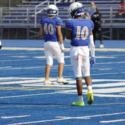 Bloom Twp 27’| DB/Wr | 5’10 | 150lbs | 4.5 40 | 3.0 GPA| 2x All-Conference| https://t.co/C9zmtNiMK8| coreyd470488@gmail.com| 708-573-6105