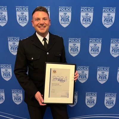 Sharing my journey as a S/Sgt for Thames Valley Police, based in Oxfordshire. All posts and views are my own. #S8506 🏳️🌈 #Dyslexic