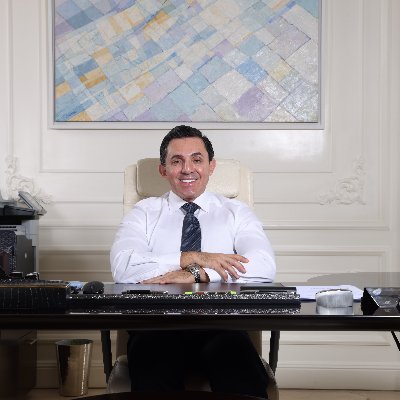 مرحباً بكم في الصفحة الرسمية للدكتور أحمد طالب الجبوري، مؤسس مجموعة