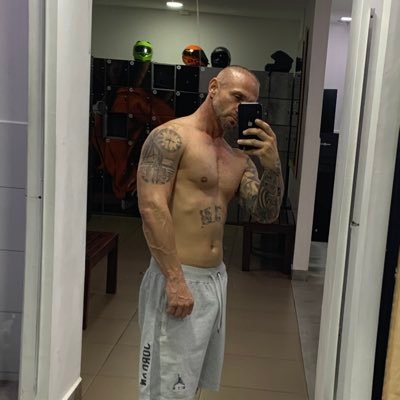 lbondonese's profile picture. 