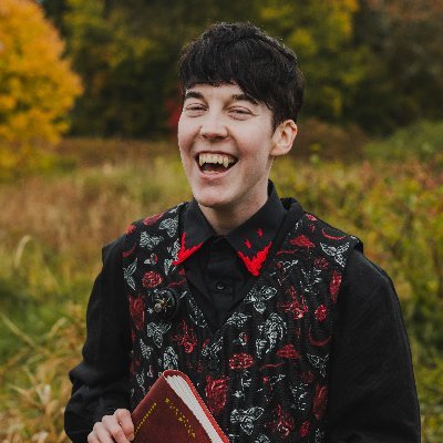 YA Fellow @LambdaLiterary | Trans + disabled author @OwlCrate + Page Street | Program Manager @DiverseBooks | Reviewer @ALA_Booklist. 🌈 Teaches @EmersonCollege