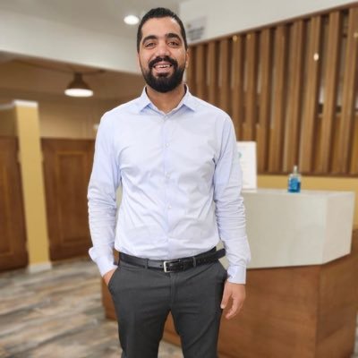 لست من الذين يبحثون عن القدسية في قلوب الناس ،انا لنفسي ،ونفسي لله ❤️