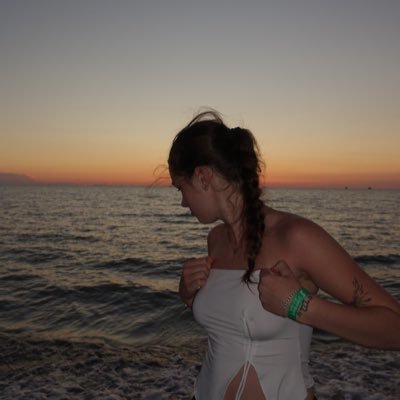 anetahabova's profile picture. 