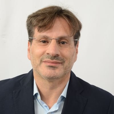 Giornalista professionista aperto al giornalismo delle soluzioni. #freelance. #Ufficiostampa sociale, sanità, medicina, libri/editoria.