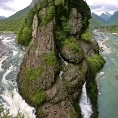 AguikarRic74104's profile picture. 