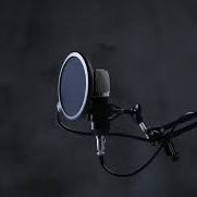 كفيفة & فنانة تشكيلية & كاتبة معلقة صوتية نشطة في مجال الإعلام تسعدني متابعتكم