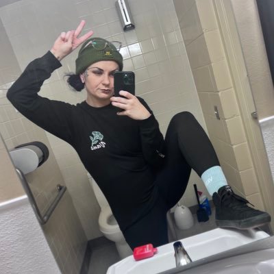 salty winter adult. it’s as shrimple as that 🍤 on the hunt to find “inspirational” street quotes in random places. there is no trust until she dies.