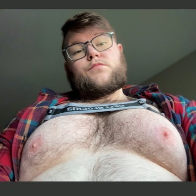 Gamer Cub with a belly in Columbus, Ohio Venmo: ColorfulCub, He/Him/Them ✨NSFW✨Account 18+ currently Level 28 in life •All Bodies are Beautiful• 💕@achubley 💕