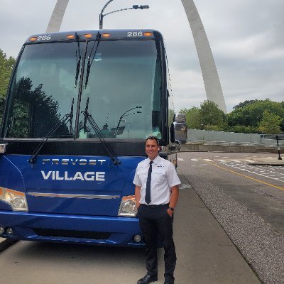 DudeinKansas's profile picture. Here for the politics. (mostly)

Fight! Fight! Fight!

Lower income tax dramatically.  Reduce most power from the Fed Government & give that power to the States