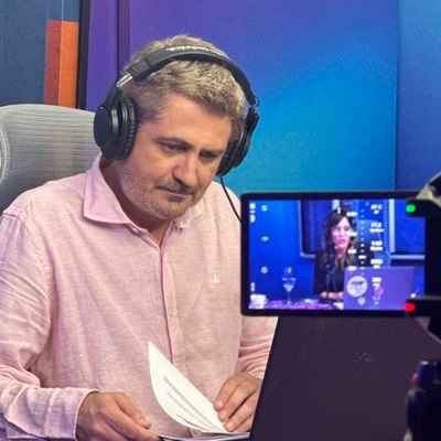 Periodista - La Fórmula en @Laformulastream https://t.co/iHswA9u1C1 - @encuentro970 en @universal970