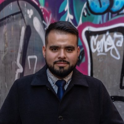 Abogado 🇨🇱 Magister en sistema penal, diplomado en derecho administrativo y acciones constitucionales. co-autor: Proceso insurreccional.