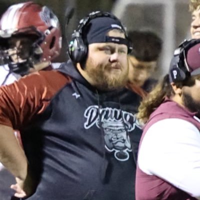 Offensive line coach at Ann Sobrato High School. #smartandnasty #trenchdawgs