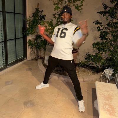 long live the peeps ❤️ free the guys ❤️ https://t.co/Lml3zRfthn