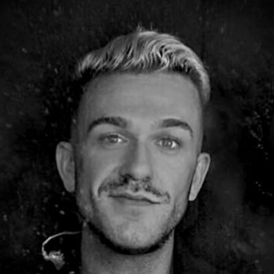 singer, aspiring stay at home dad...blunts on blunts, voice still angelic #BLACKLIVESMATTER