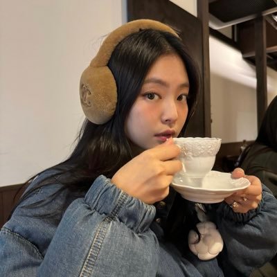 For Jennie | Volleyball Fan | Direct Links Offered: BINIFIED | 2nd Account: @jenni3blackp1nk