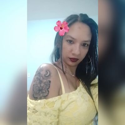 Make your own happiness your priority (Faça a sua própria felicidade a sua prioridade)😘✌️
