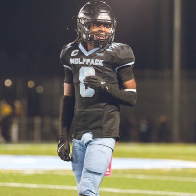Canarsie HS ‘26 | 5’10/160 | DB | Email: jaydenanderson489@gmail.com | ☎️# 929-461-4233