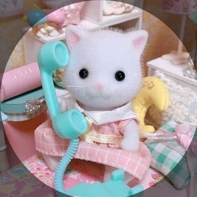 Justjulesxo's profile picture. Just a lady who loves sylvanians and pychological thrillers