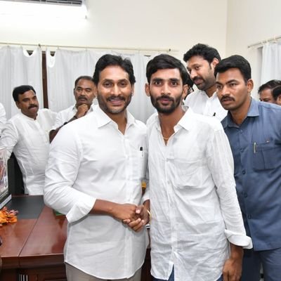 vinod_naid46892's profile picture. 