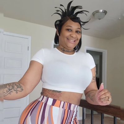 Inbox 📥 me with your cash app tag 🏷️ or Apple Pay and Zelle or PayPal 🥰🥰