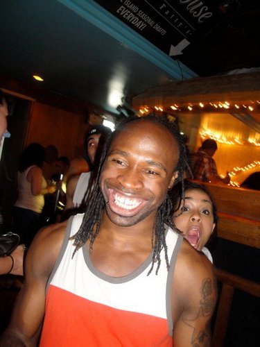 I live.
I cook.
I eat.
I dance. I dance. I dance some more. Then i write about it.