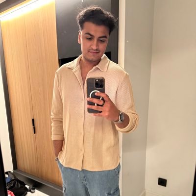 Fashion Model | Twitch Affiliate | Insta: paramvir.25