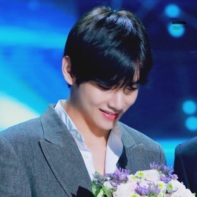 韓ドラ好きからのイケメンブロマンスでテテ沼に🐻💜すぐバンタンに堕ち見える世界が変わりました💕少しでもこの幸せを分かち合えたらと思い勇気を出してTwitter始めました🍀無言フォローすみません🙇♀️ARMYの方と仲良くなりたい関西在住50↑です(〃ω〃)