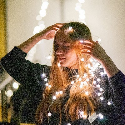 politische ökonomie + philosophie // materialistischer feminismus + mietenpolitik
