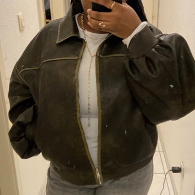 giovana_mbn's profile picture. 