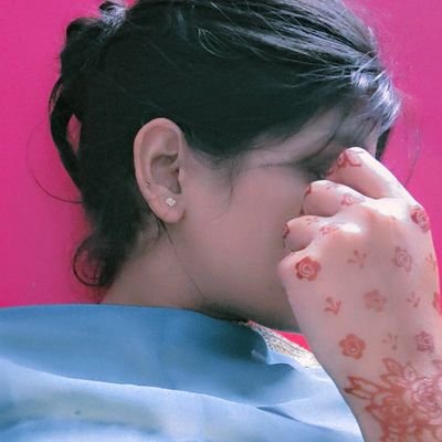 awkat_me_rho's profile picture. 𝐰𝐢𝐥𝐝 𝐬𝐩𝐢𝐫𝐢𝐭, 𝐬𝐨𝐟𝐭 𝐡𝐞𝐚𝐫𝐭, 𝐬𝐰𝐞𝐞𝐭 𝐬𝐨𝐮𝐥... 🙃
 
𝐇𝐢𝐧𝐝𝐮.... ❤🚩

𝐃𝐌=🚫