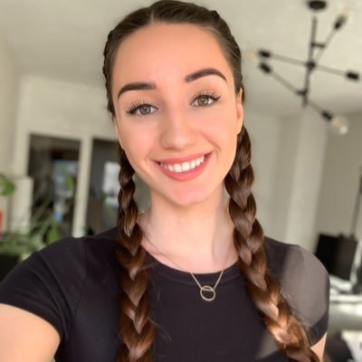 Med student, mom and wannabe @playapex sweat 🫡heytuva@outlook.com