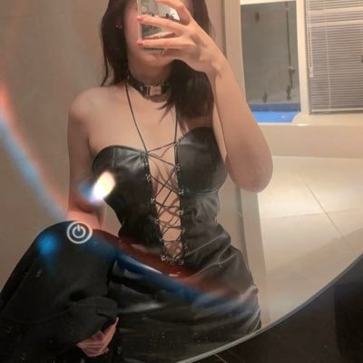 CharleenHo42323's profile picture. 165 银行女