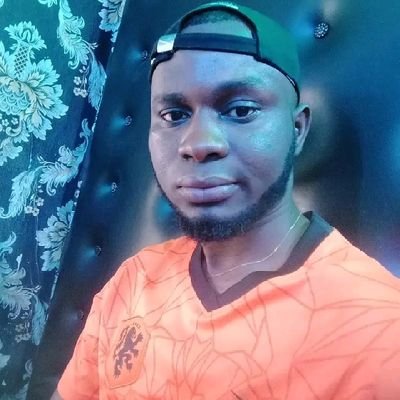 Fan Manchester united, love celebrity lifestyle, burnaboy is my best musician....Am pragmatic personality.