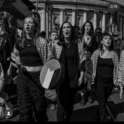 ☭♡ socialist party activist (ISA) | performance art | abortion research | gaeilgeoir | sí/í ♡☭