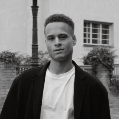 marekmensa's profile picture. Building @EnvelopeHQ, dancing and making beats