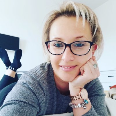 s_podiche's profile picture. Rester un être Humains , C'est Jeter , s'il le faut , joyeusement , ça vie entière  , sur la grande balance du destin