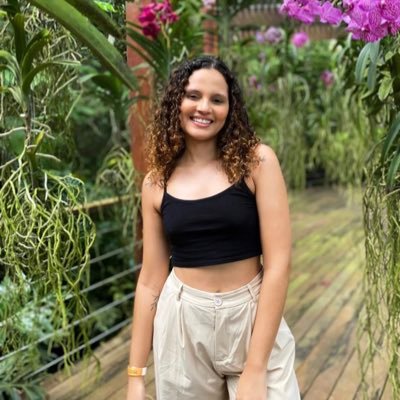 izzieonsol's profile picture. Angel and crystal lover 👼  #Sol #Doge #SPX6900📍BALI and travel